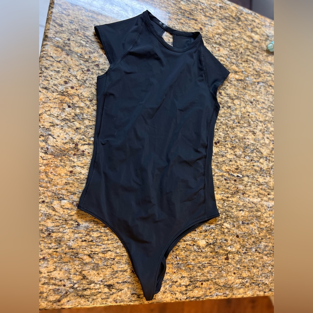 Lululemon Rash guard swimsuit
